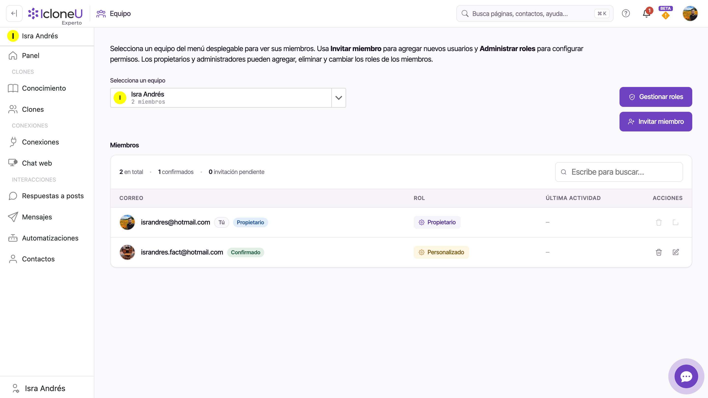 La página Equipo con la cuadrícula de Miembros, el selector de equipo arriba y los botones Invitar miembro y Gestionar roles